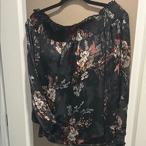 Floral Off-Shoulder Black Top
